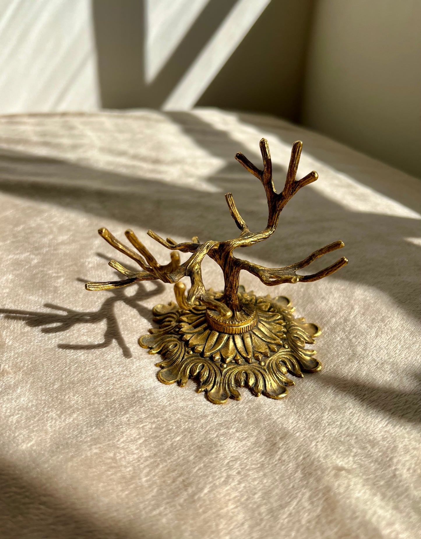 Stylebuilt Vintage Metal Tree Jewelry Ring Holder