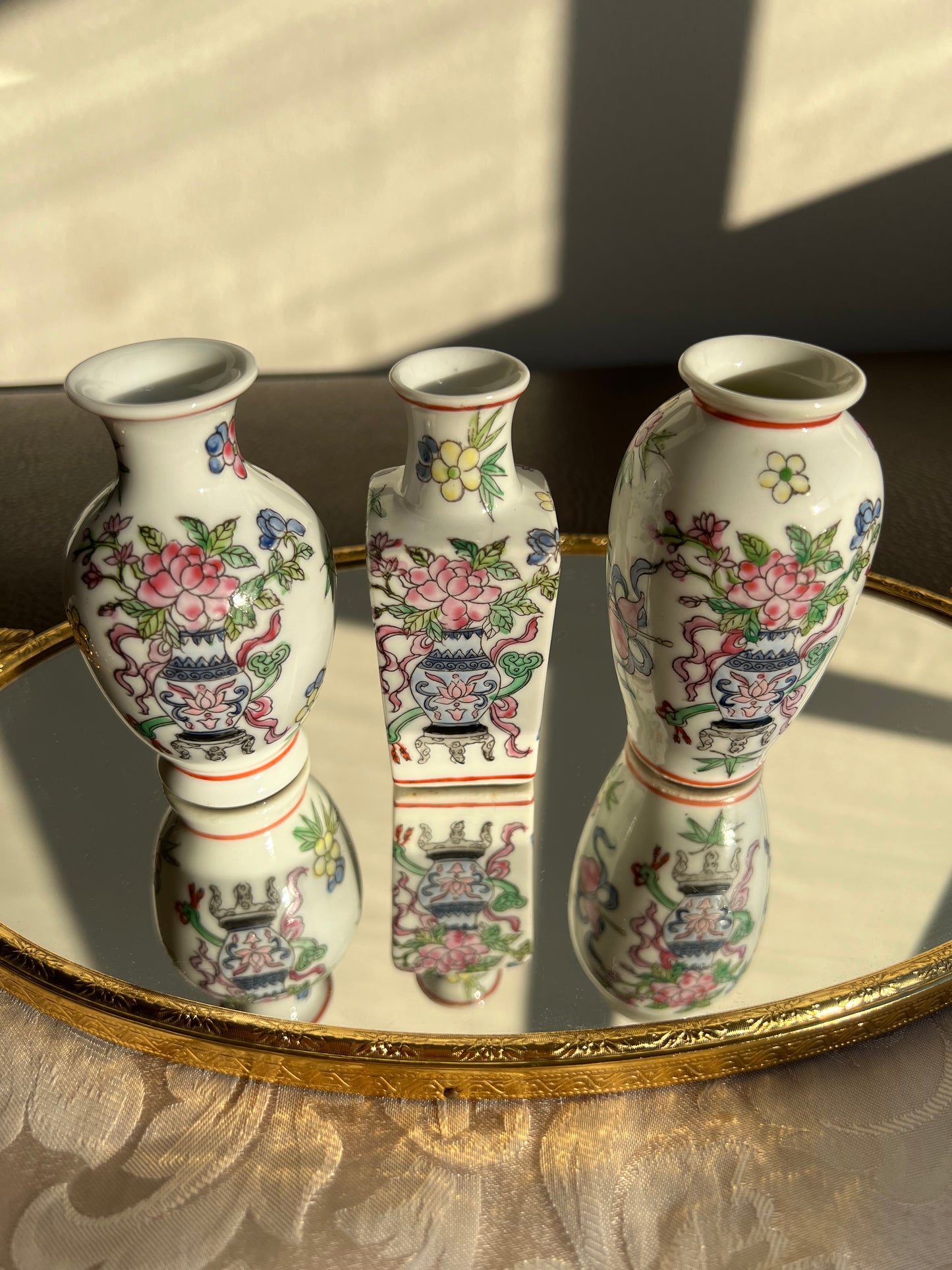 Vintage Miniature Chinese Porcelain Famille Rose Elegant Hand-painted Vase with Floral Decoration