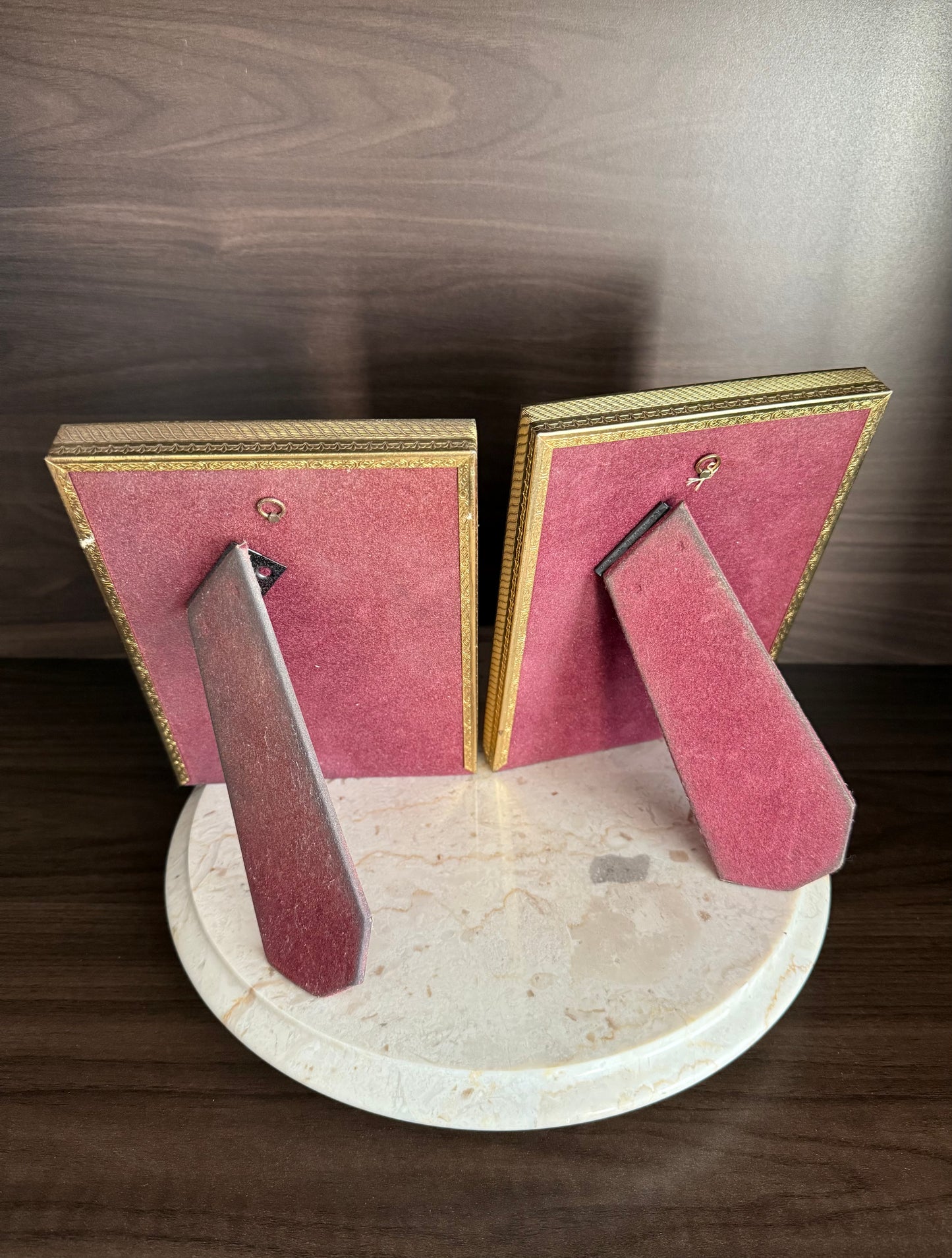 A Pair of Metalcraft Ornate Beautiful Gold-plated Picture/ Photo Frames (2 pcs)