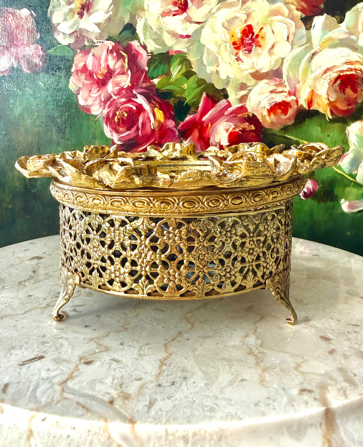 1960s Hollywood Regency Vintage 24K Gold-plated Ormolu Filigree with Mirrored Glass and Rose Motifs Trinket Box or Powder Jar