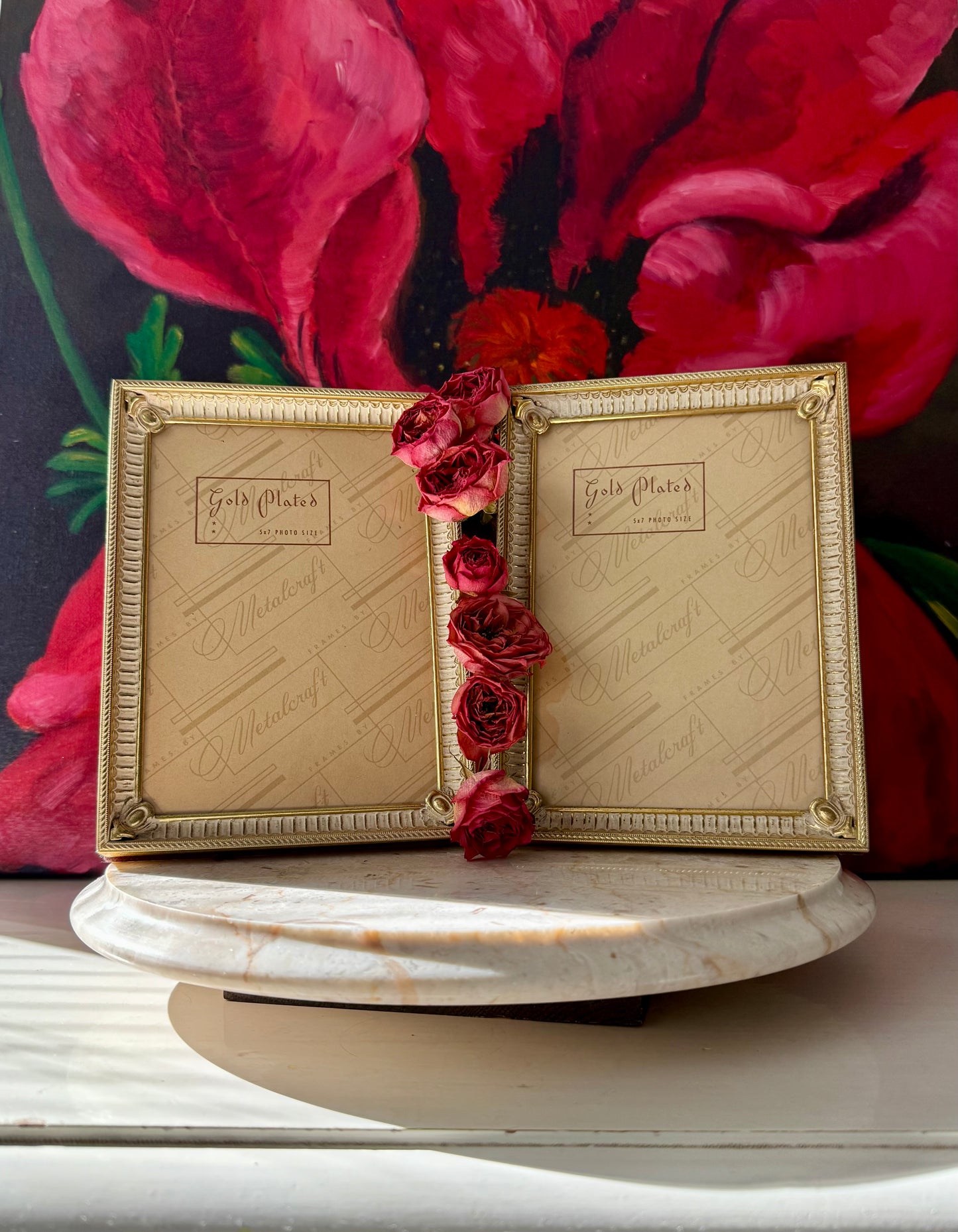 A Pair of Metalcraft Ornate Beautiful Gold-plated Picture/ Photo Frames (2 pcs)