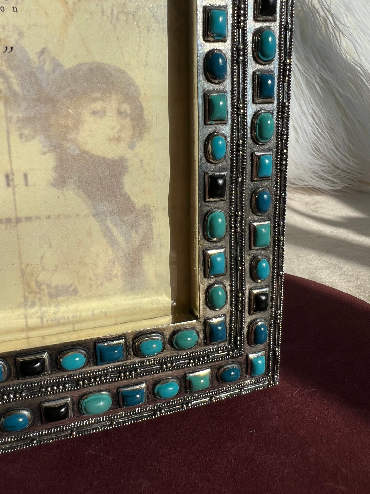 RAJ picture frame with blue stone decoration