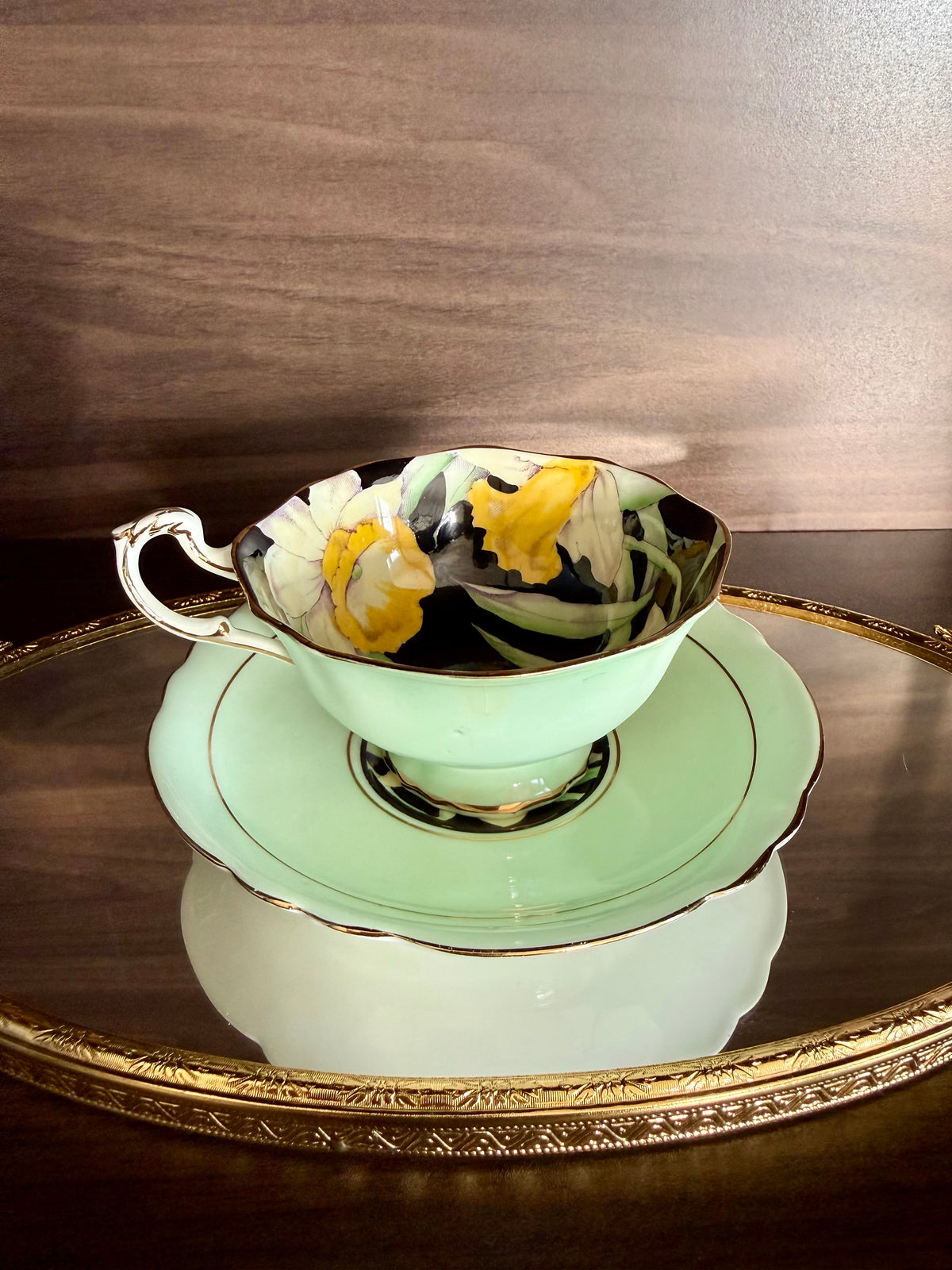 Antique 1940s Paragon Daffodil (Narcissus) Hand-Painted Porcelain Teacup and Saucer - Made in England