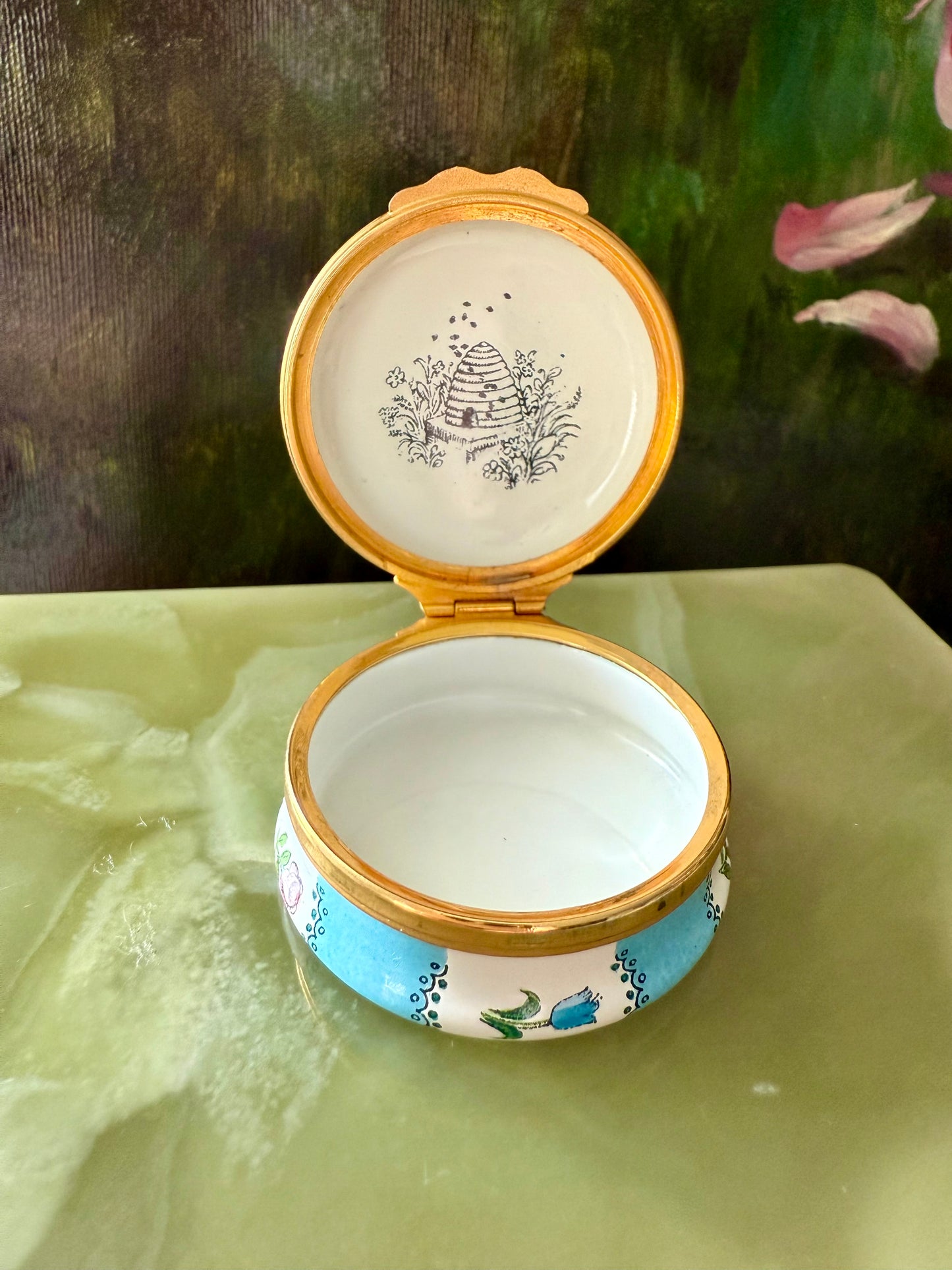 Halcyon Days Bilston and Battersea Hand-painted Enamel Vintage Trinket/ Jewelry or Pill Box, Made in England