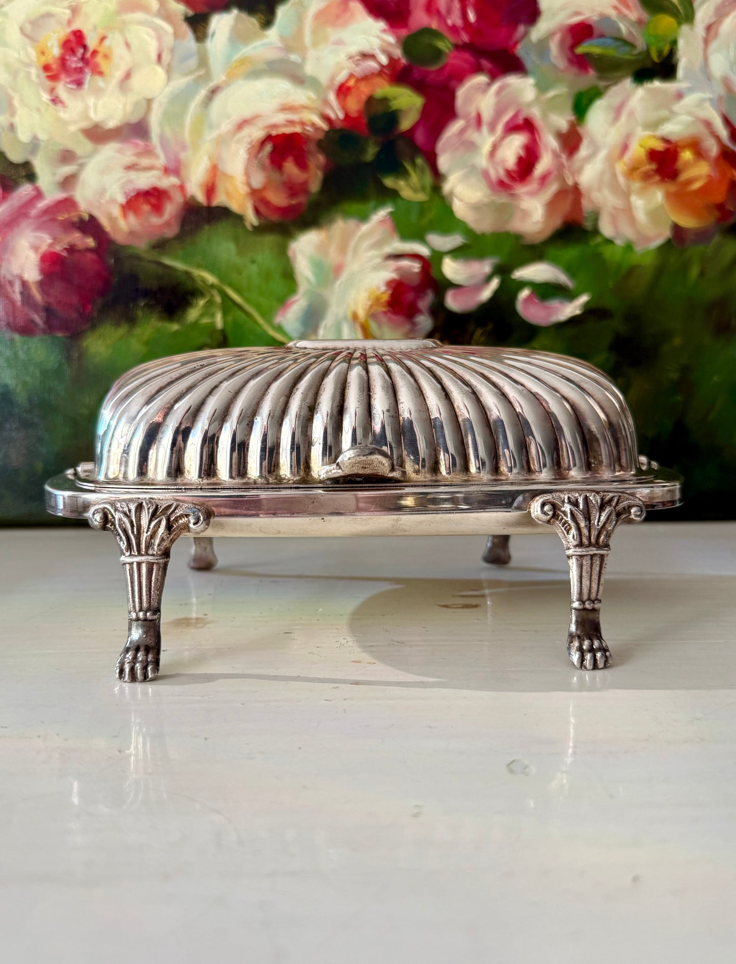 Antique Victorian Silver-Plated Butter Holder Dish with Covered Roll Top from the early-to-mid 20th Century