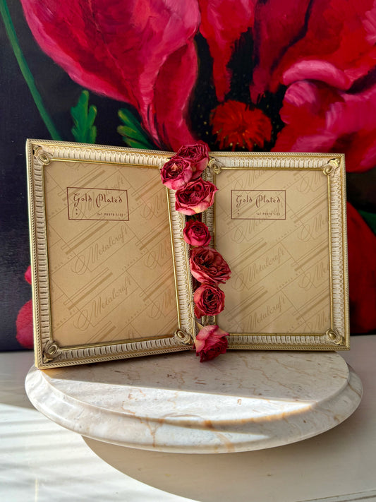 A Pair of Metalcraft Ornate Beautiful Gold-plated Picture/ Photo Frames (2 pcs)