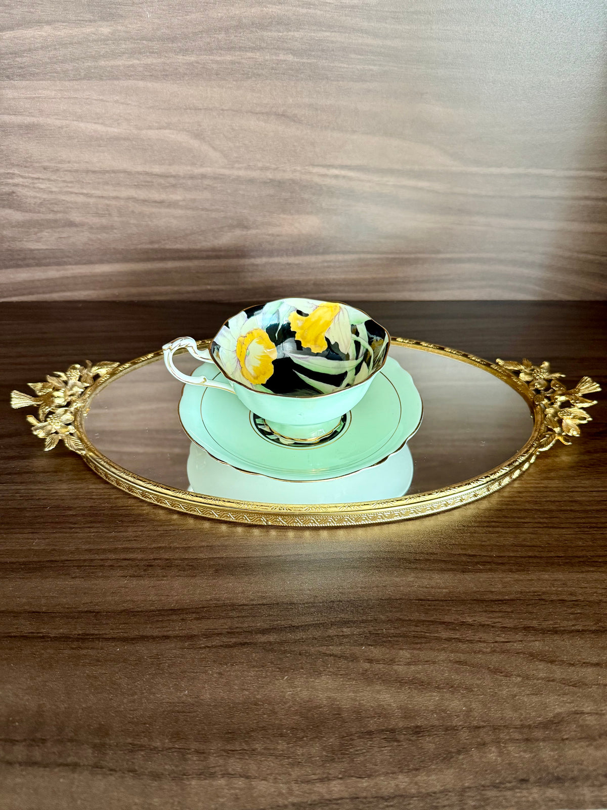 Antique 1940s Paragon Daffodil (Narcissus) Hand-Painted Porcelain Teacup and Saucer - Made in England