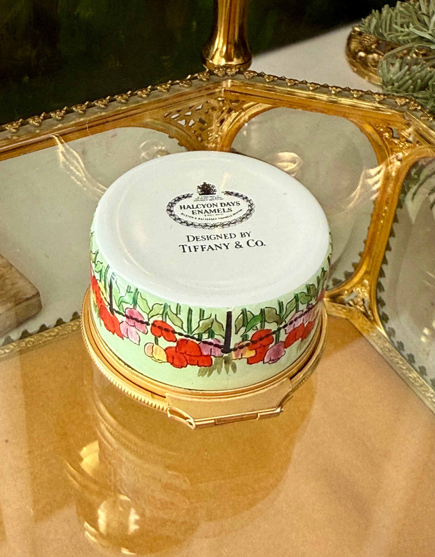 Halcyon Days Designed by Tiffany & Co. Boston Swan Boats Vintage Enamel Pill, Jewelry or Trinket Box