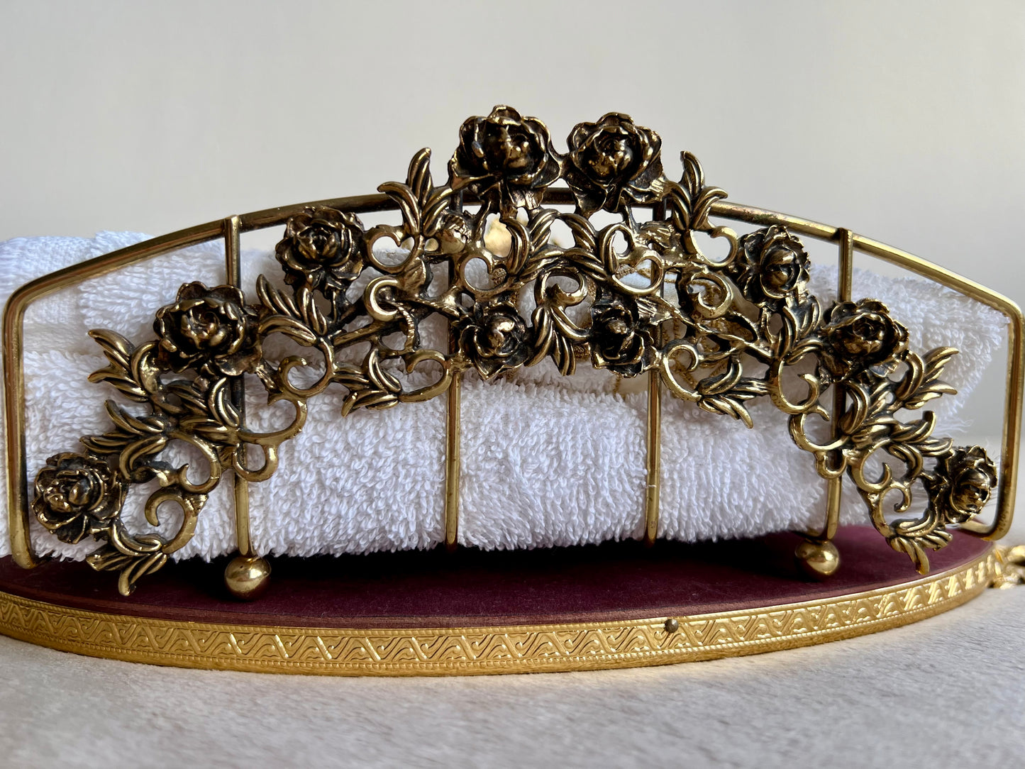 Matson Style Gold Tone Vintage Face Towel or Tissue Box Holder