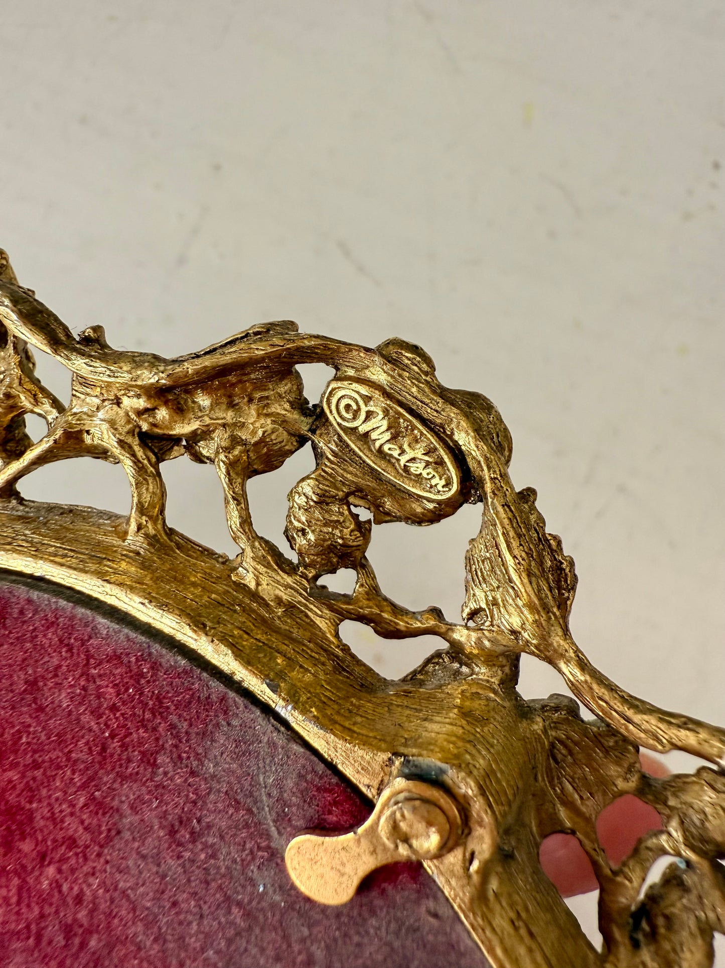 24-karat Gold-plated Matson Hollywood Regency Style Vintage Ornate Brass Oval Picture Frame with Rose Details