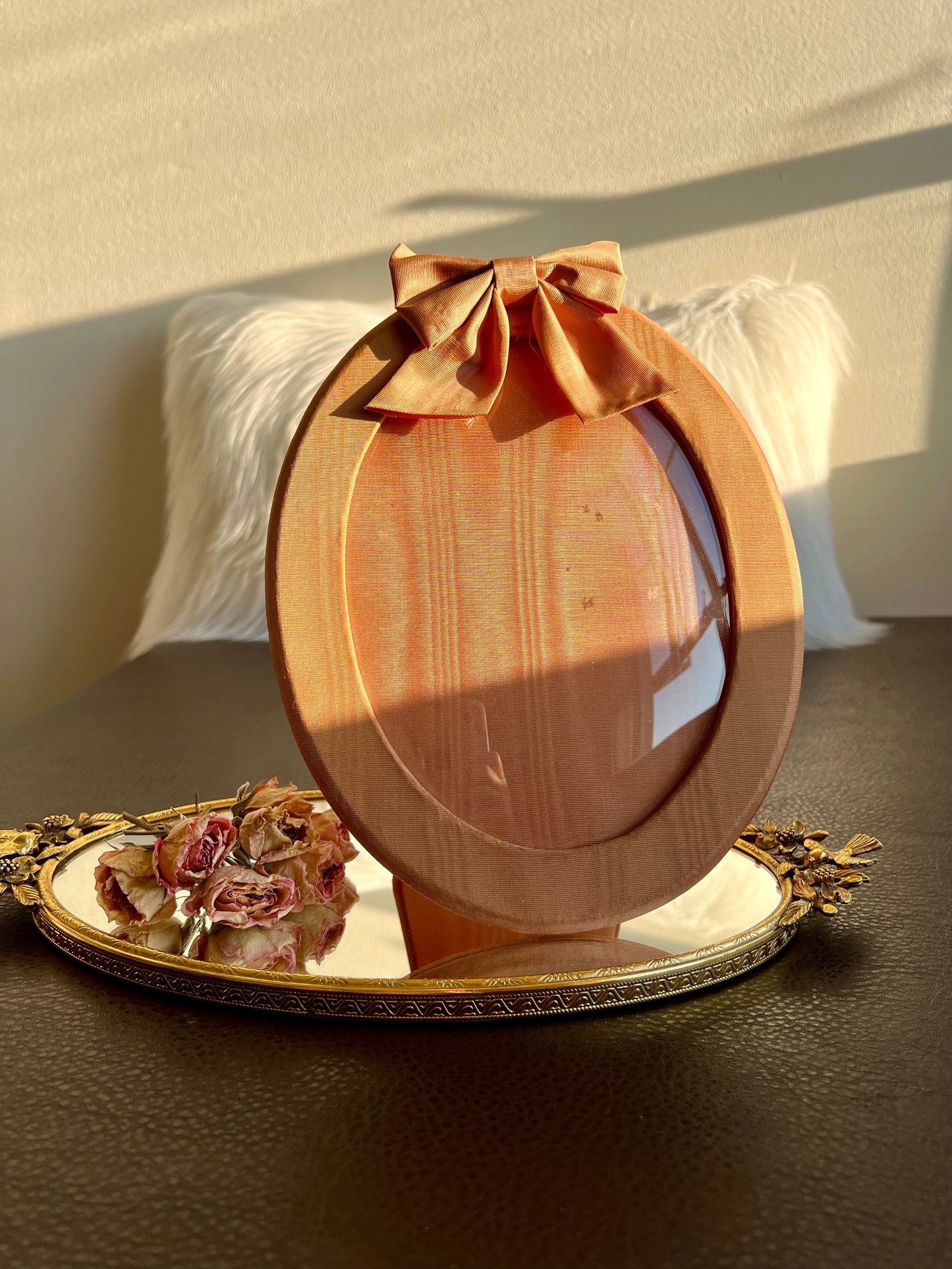 Elegant Pink Silk Style Material - coated Vintage Photo/ Picture Frame with Bow