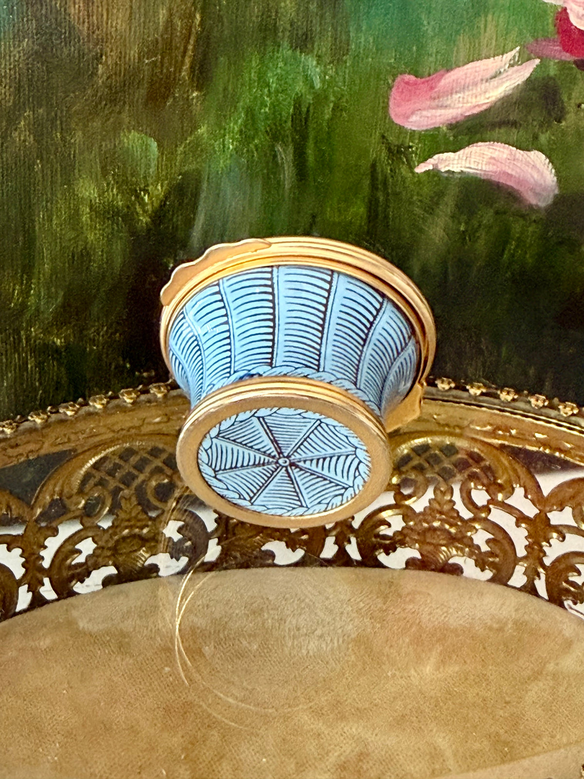 1980s Halcyon Days "GARDEN OF MY DREAMS" Vintage Enamel Trinket Box Bask, Jewelry or Pill Box - Made in England