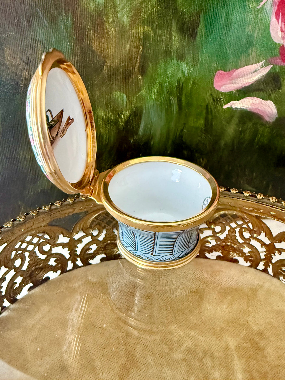 1980s Halcyon Days "GARDEN OF MY DREAMS" Vintage Enamel Trinket Box Bask, Jewelry or Pill Box - Made in England
