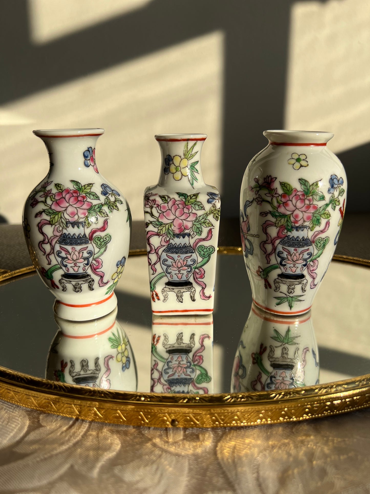 Vintage Miniature Chinese Porcelain Famille Rose Elegant Hand-painted Vase with Floral Decoration