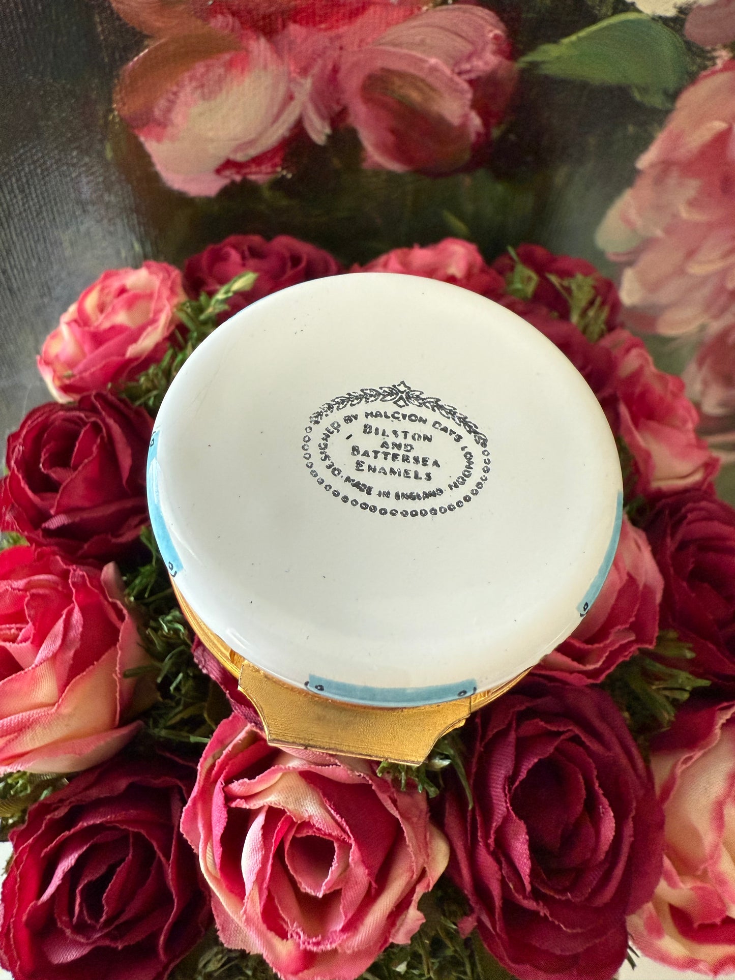Halcyon Days Bilston and Battersea Hand-painted Enamel Vintage Trinket/ Jewelry or Pill Box, Made in England