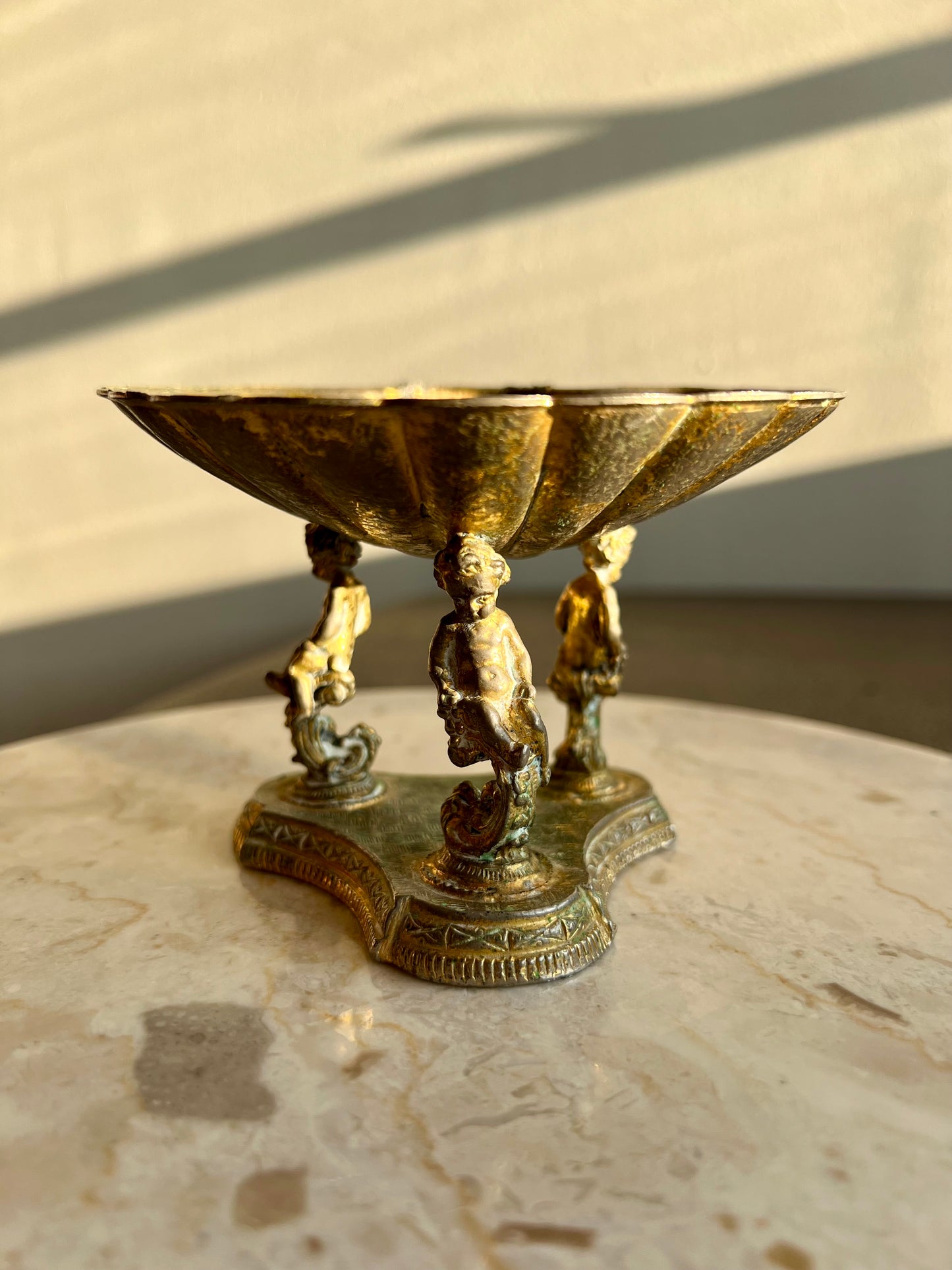 StyleBuilt Vintage Brass Elegant Scallop Shell Soap Dish/ Jewelry Holder, with Gilded Cherubs