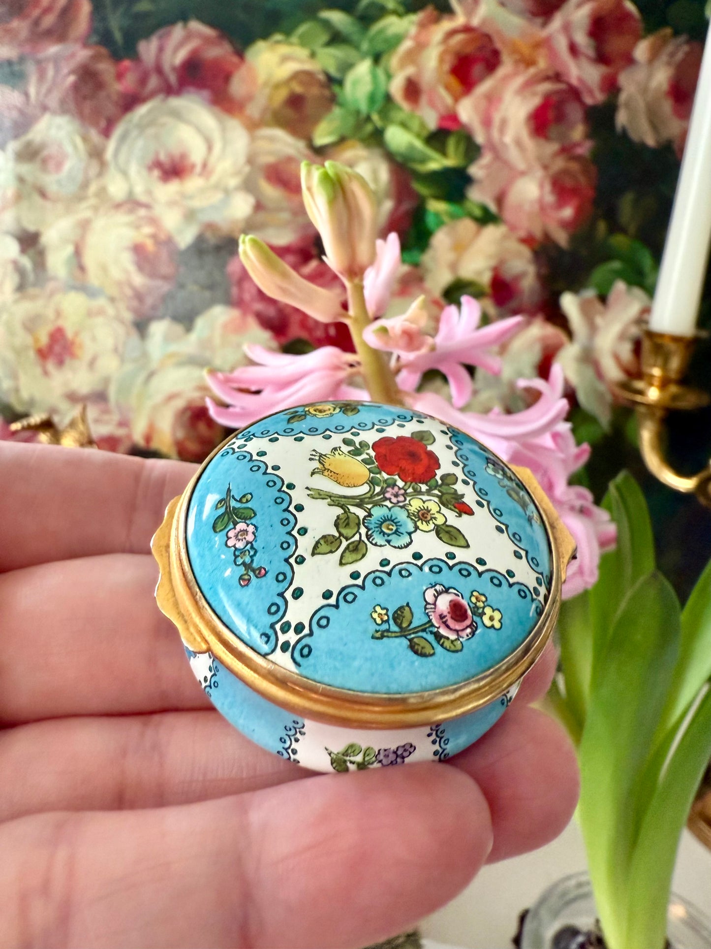 Halcyon Days Bilston and Battersea Hand-painted Enamel Vintage Trinket/ Jewelry or Pill Box, Made in England