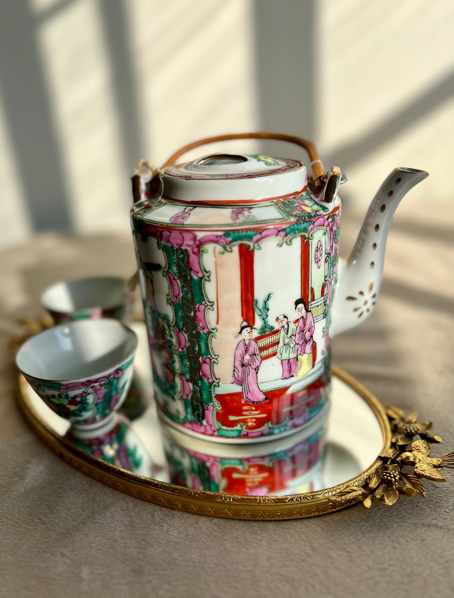 Chinese Rose Medallion Woven Tea Basket with 2 Cups & a Teapot, Antique/ Vintage