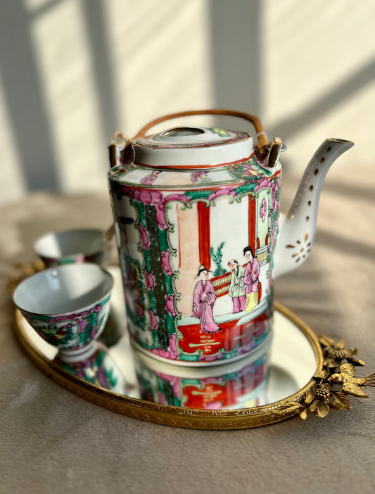 Rose Medallion Chinese Woven Tea Basket with 2 Cups & a Teapot, Antique/ Vintage