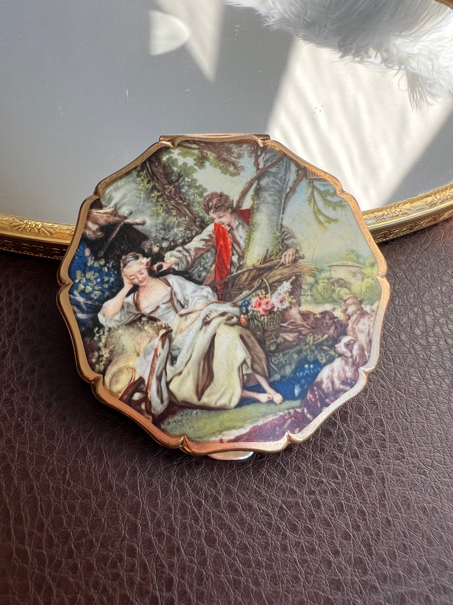 Stratton Metal Vintage Compact with a Romantic Sleeping Shepherdess and Animals