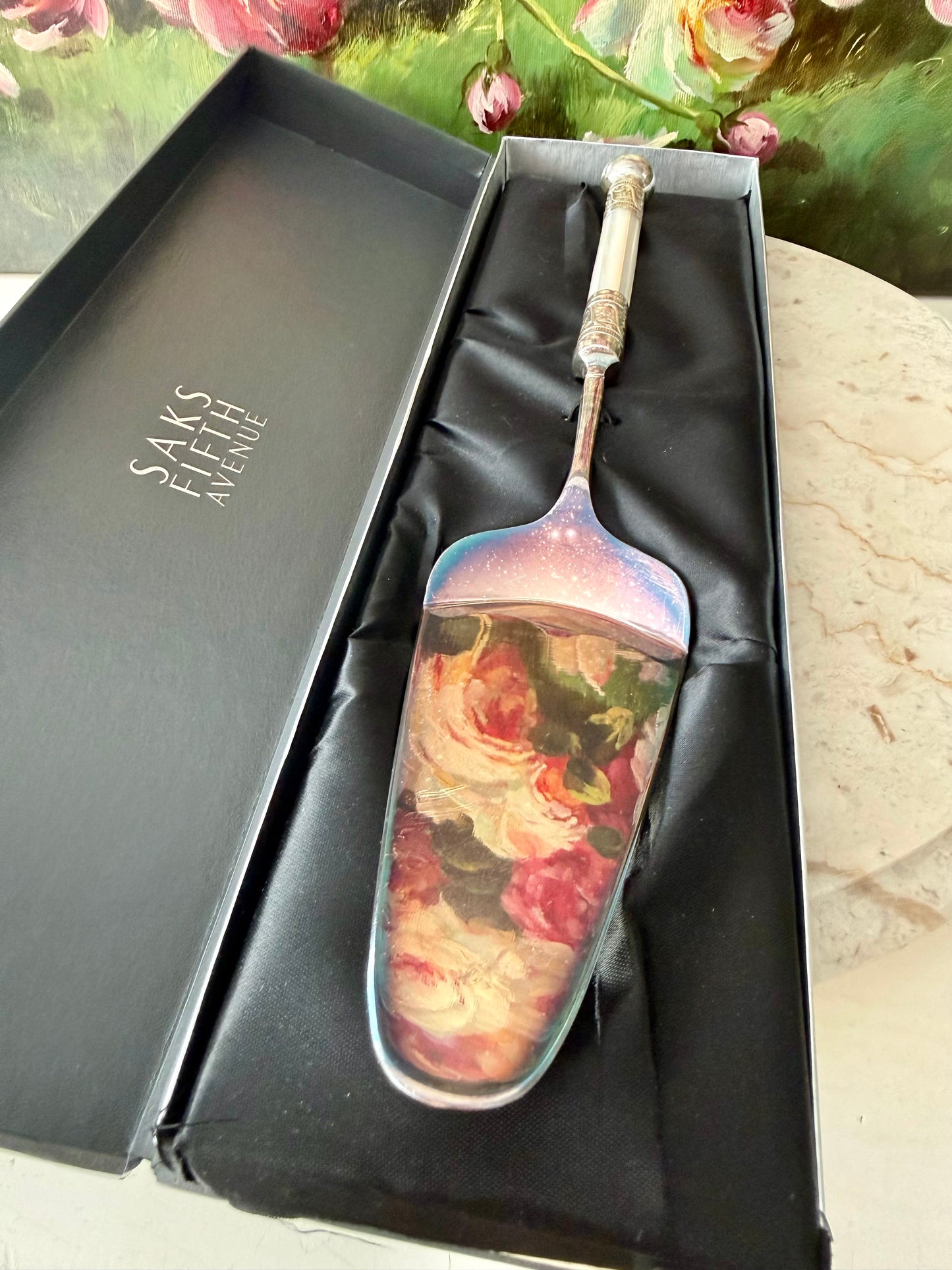 Saks Fifth Avenue Sheffield Silver Vintage Cake Server with a White Mother-of-pearl Handle - Made in England