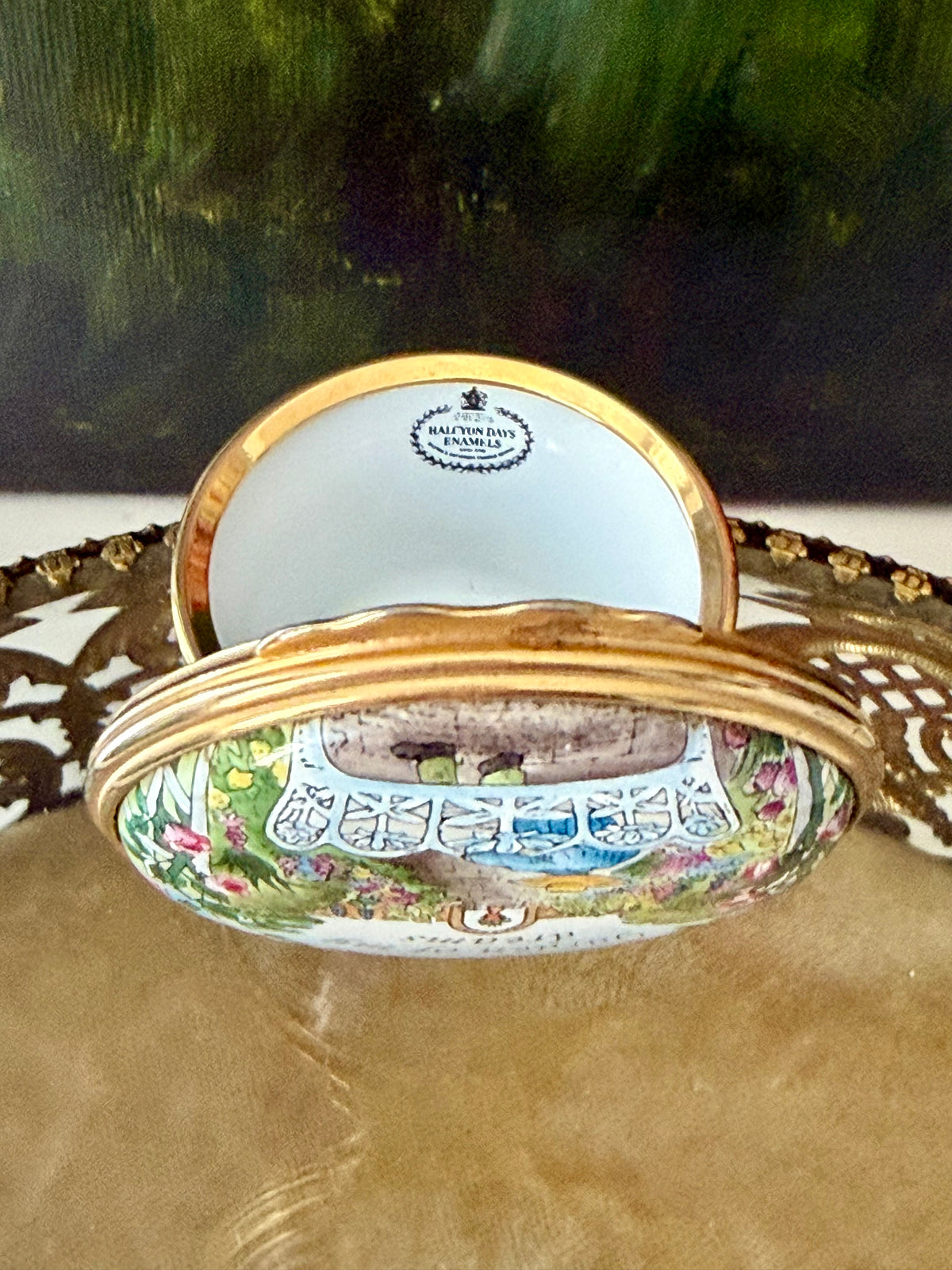 1980s Halcyon Days "GARDEN OF MY DREAMS" Vintage Enamel Trinket Box Bask, Jewelry or Pill Box - Made in England