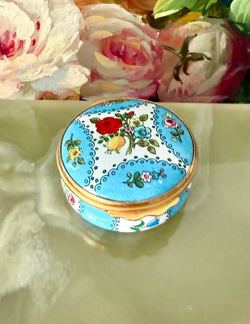 Halcyon Days Bilston and Battersea Hand-painted Enamel Vintage Trinket/ Jewelry or Pill Box, Made in England
