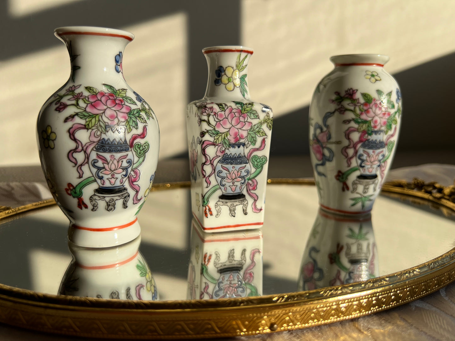 Vintage Miniature Chinese Porcelain Famille Rose Elegant Hand-painted Vase with Floral Decoration