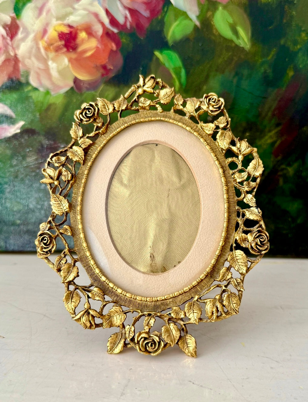 24-karat Gold-plated Matson Hollywood Regency Style Vintage Ornate Brass Oval Picture Frame with Rose Details
