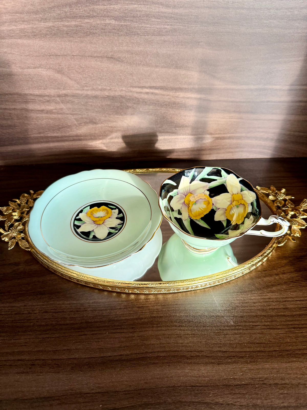 Antique 1940s Paragon Daffodil (Narcissus) Hand-Painted Porcelain Teacup and Saucer - Made in England