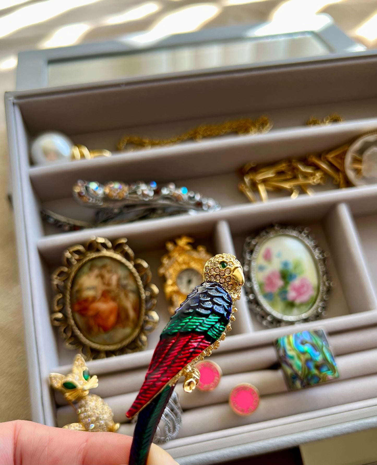 Multicolor parrot pin brooch with rhinstones enamel