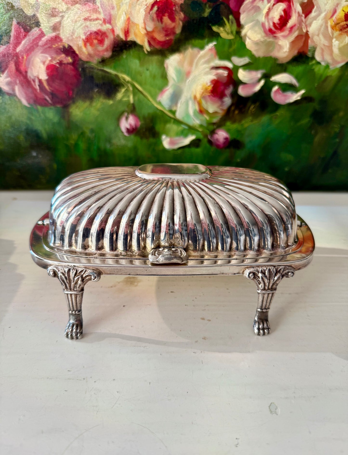 Antique Victorian Silver-Plated Butter Holder Dish with Covered Roll Top from the early-to-mid 20th Century