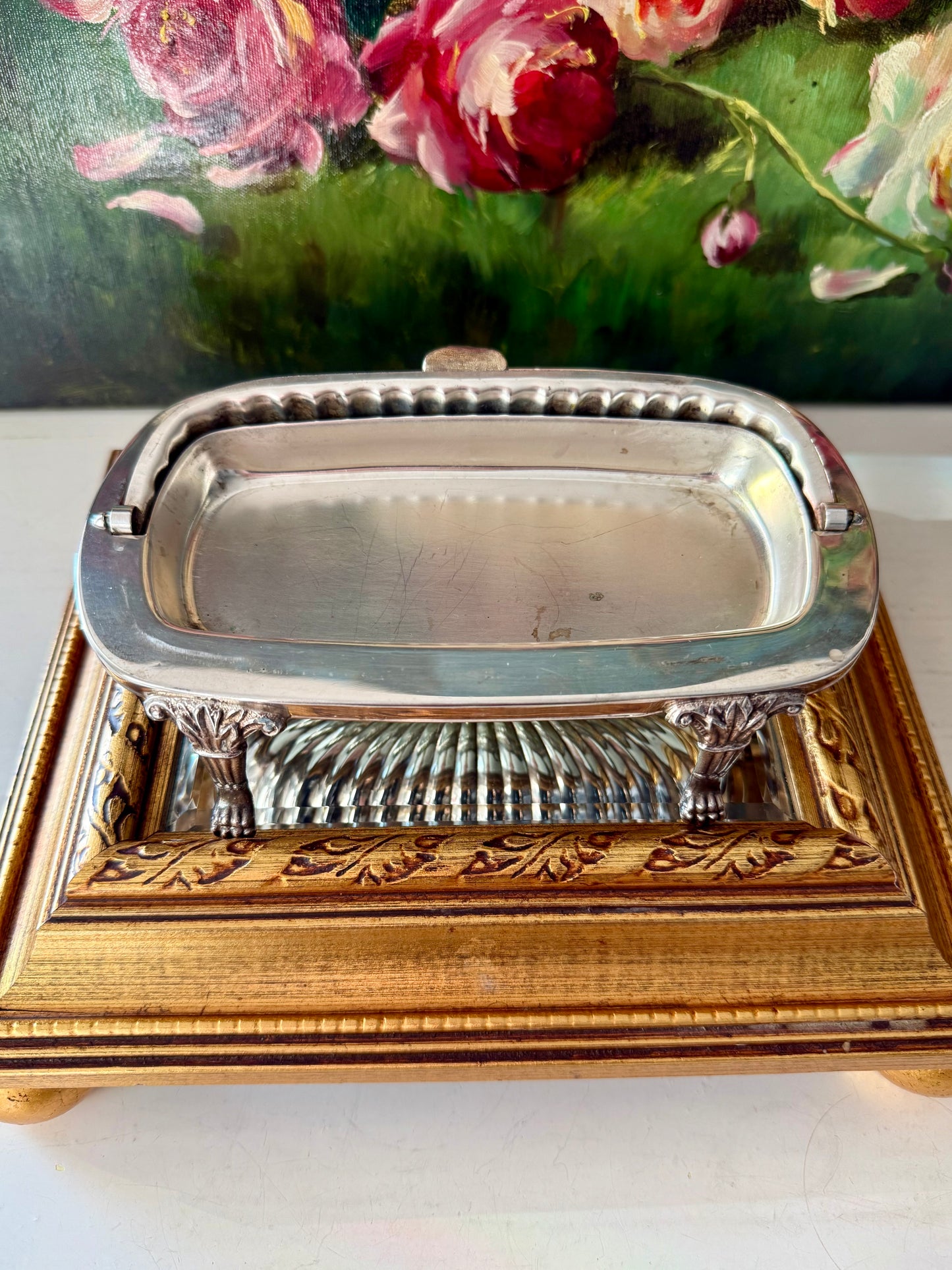 Antique Victorian Silver-Plated Butter Holder Dish with Covered Roll Top from the early-to-mid 20th Century