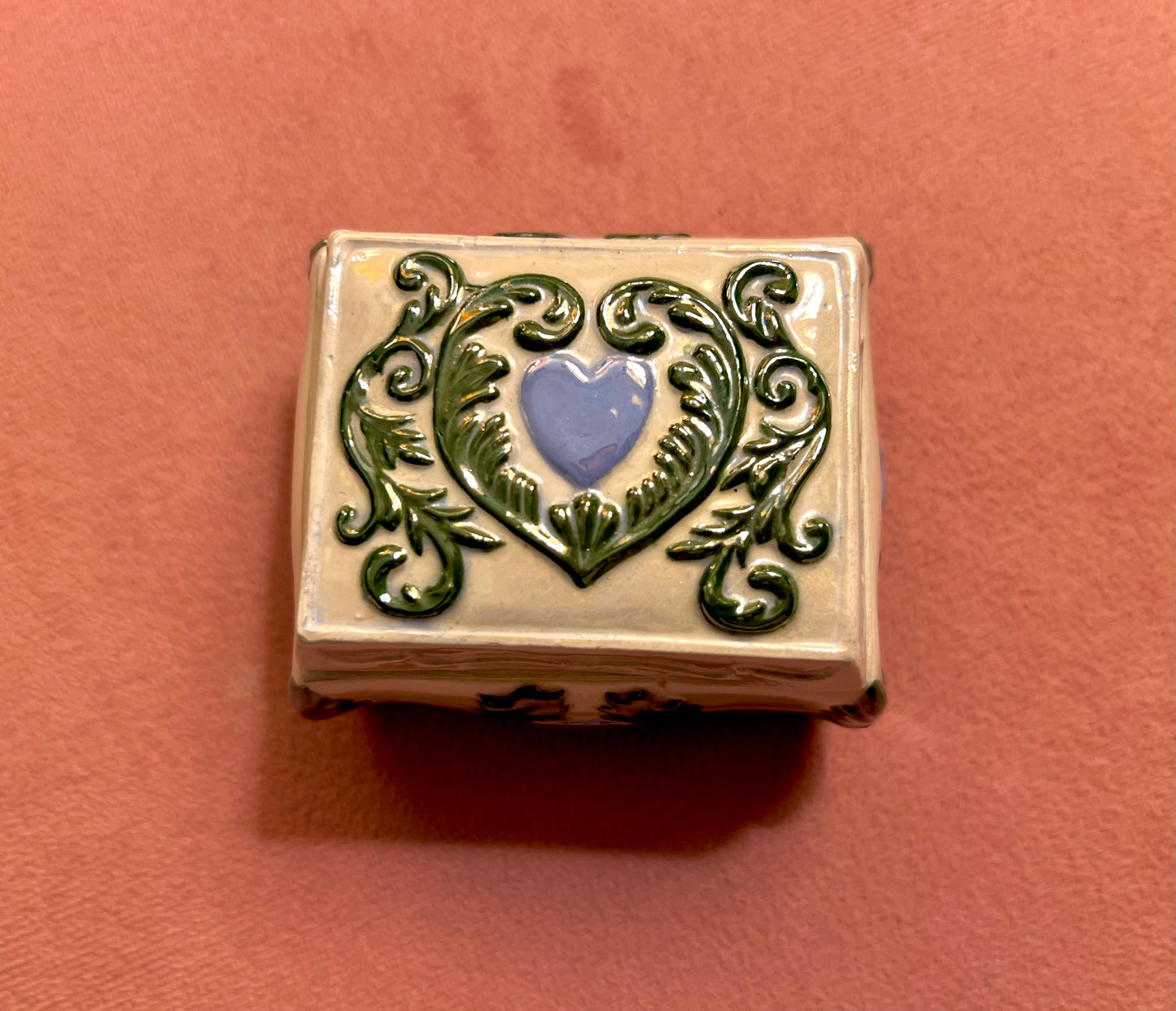 Green floral blue heart ceramics jewelry box