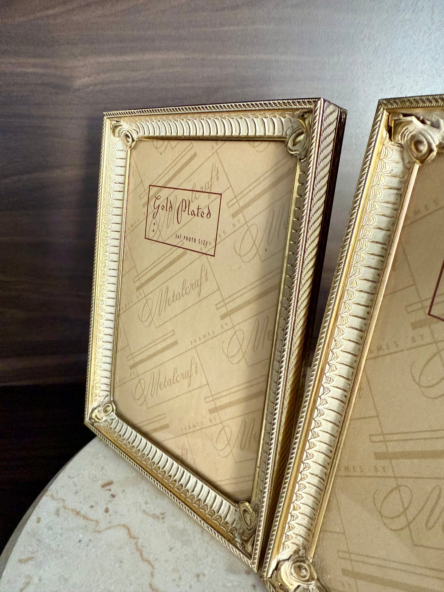 A Pair of Metalcraft Ornate Beautiful Gold-plated Picture/ Photo Frames (2 pcs)