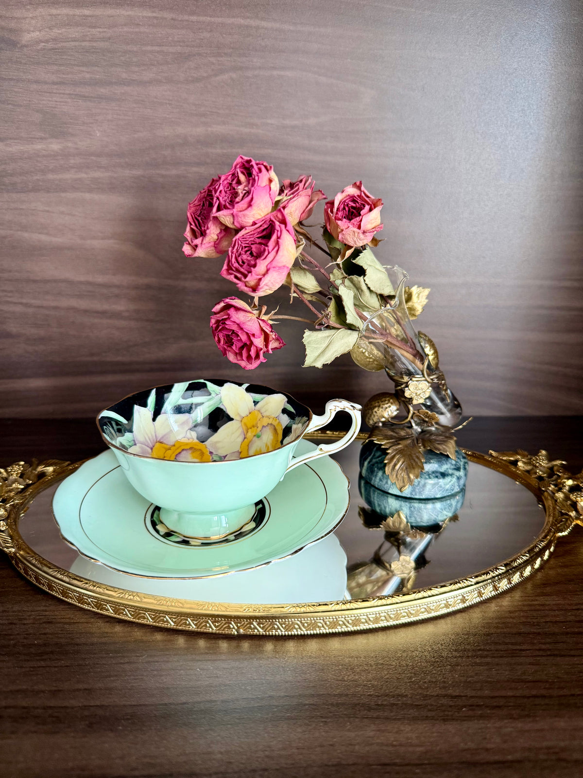 Antique 1940s Paragon Daffodil (Narcissus) Hand-Painted Porcelain Teacup and Saucer - Made in England