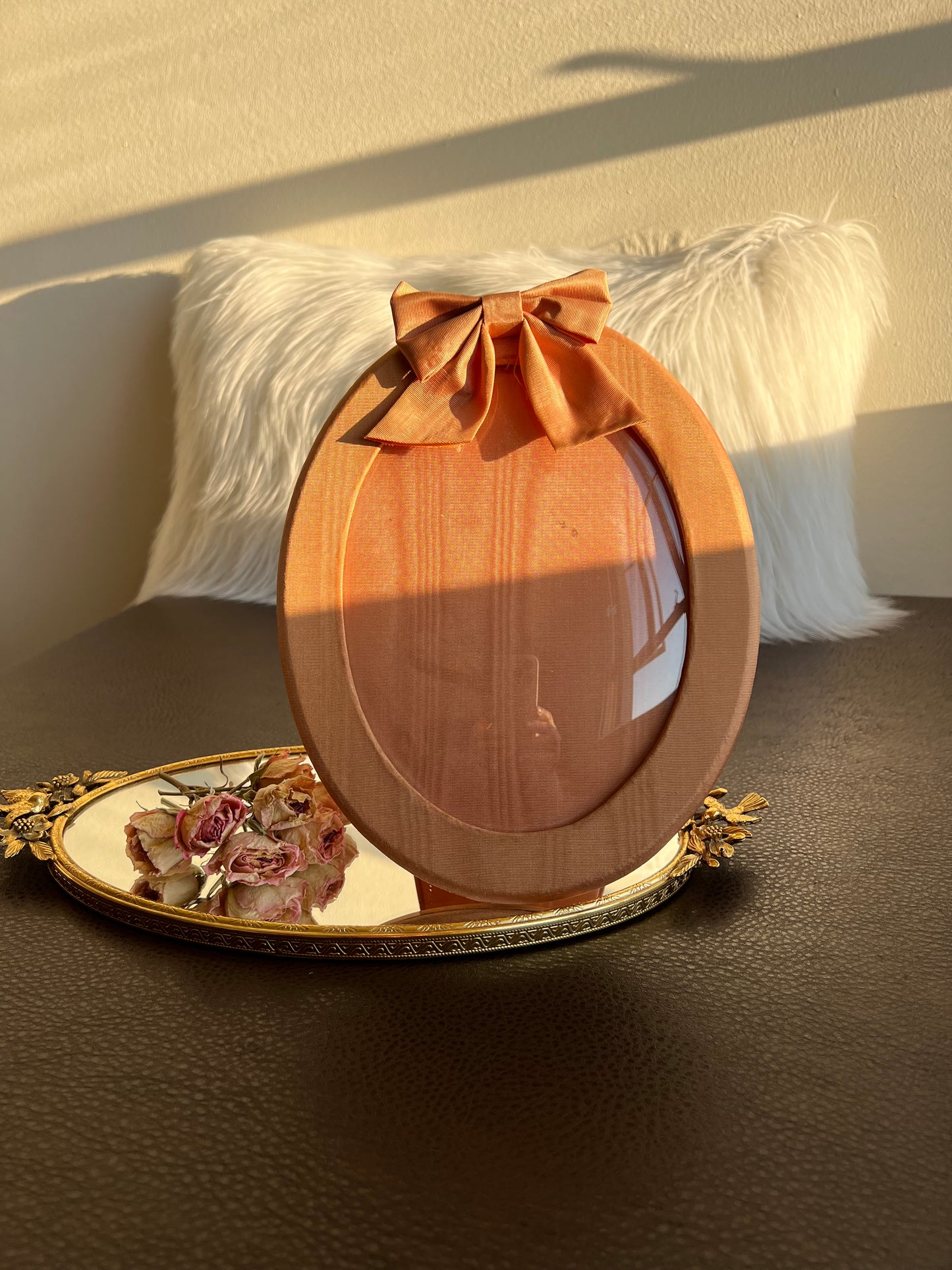 Elegant Pink Silk Style Material - coated Vintage Photo/ Picture Frame with Bow