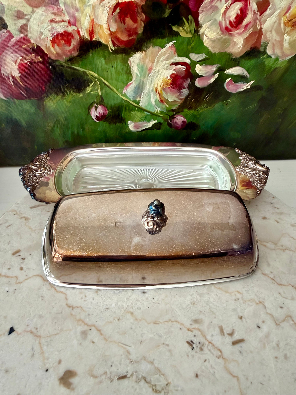 Wallace "Baroque" Silverplated Covered Vintage Butter Dish (Model #206)