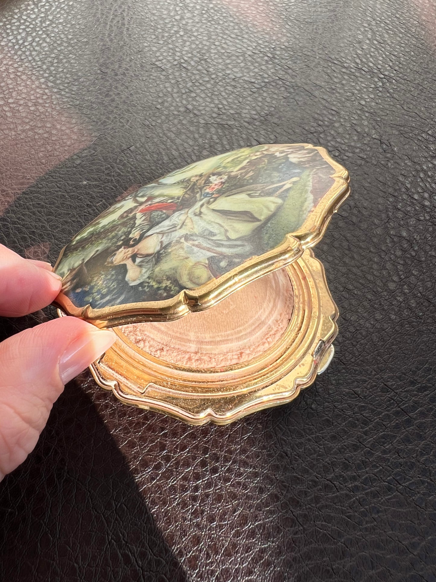 Stratton Metal Vintage Compact with a Romantic Sleeping Shepherdess and Animals