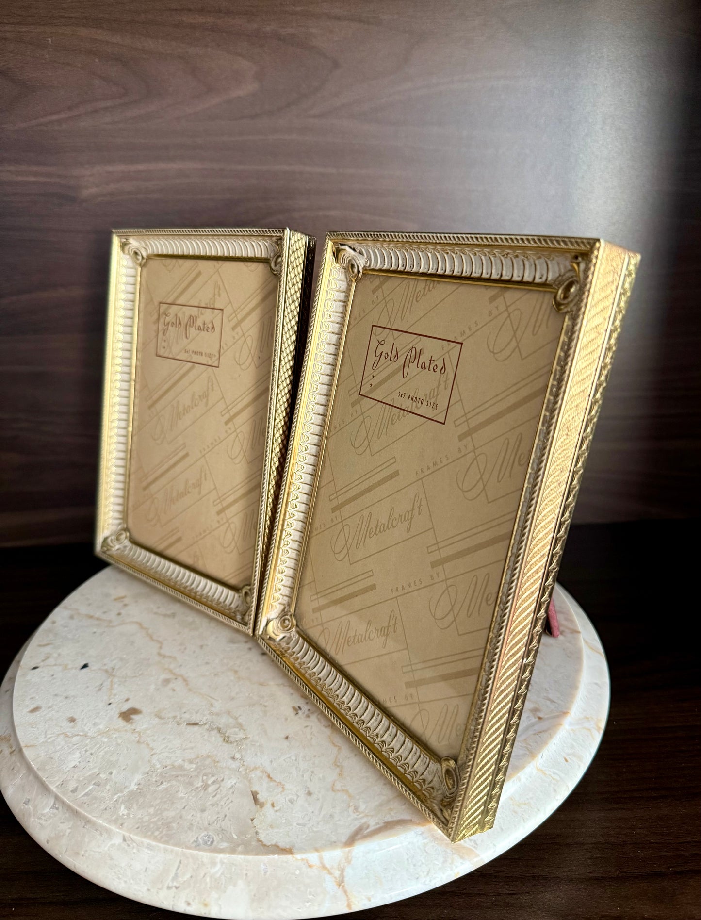 A Pair of Metalcraft Ornate Beautiful Gold-plated Picture/ Photo Frames (2 pcs)