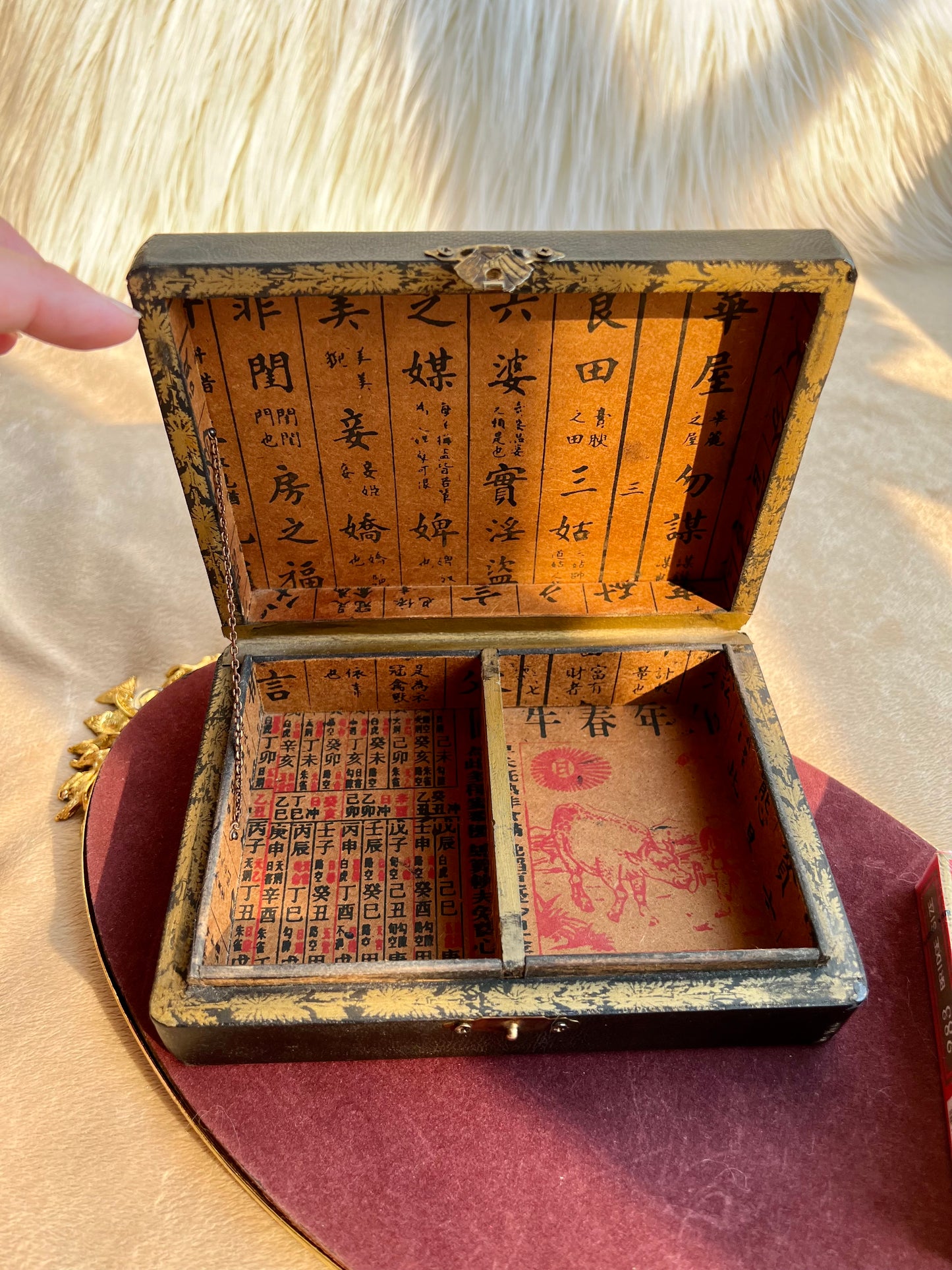 Chinese Wooden/Leather Vintage Box with 2 Pc unopened KR Poker Cards Set