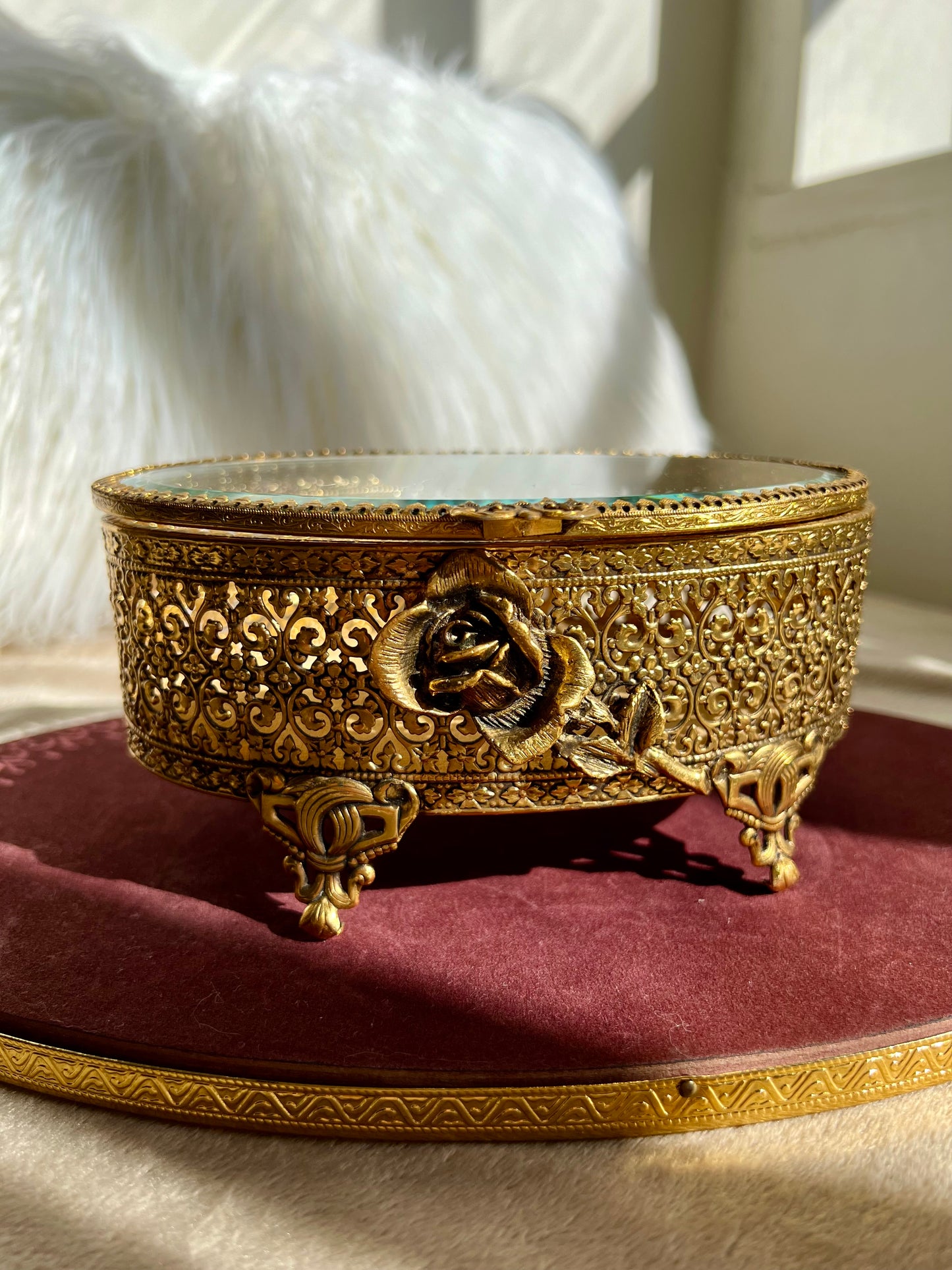 New York StyleBuilt Jewelry Vintage Casket Oval Shaped Glass Lid with Ornate Gold Rose