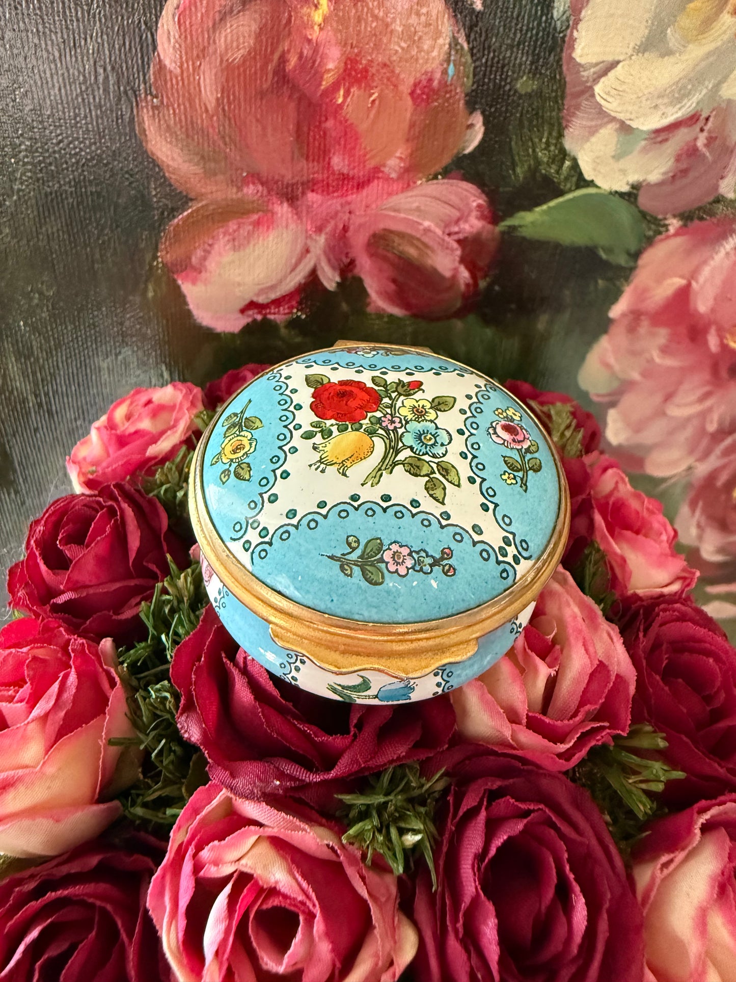 Halcyon Days Bilston and Battersea Hand-painted Enamel Vintage Trinket/ Jewelry or Pill Box, Made in England