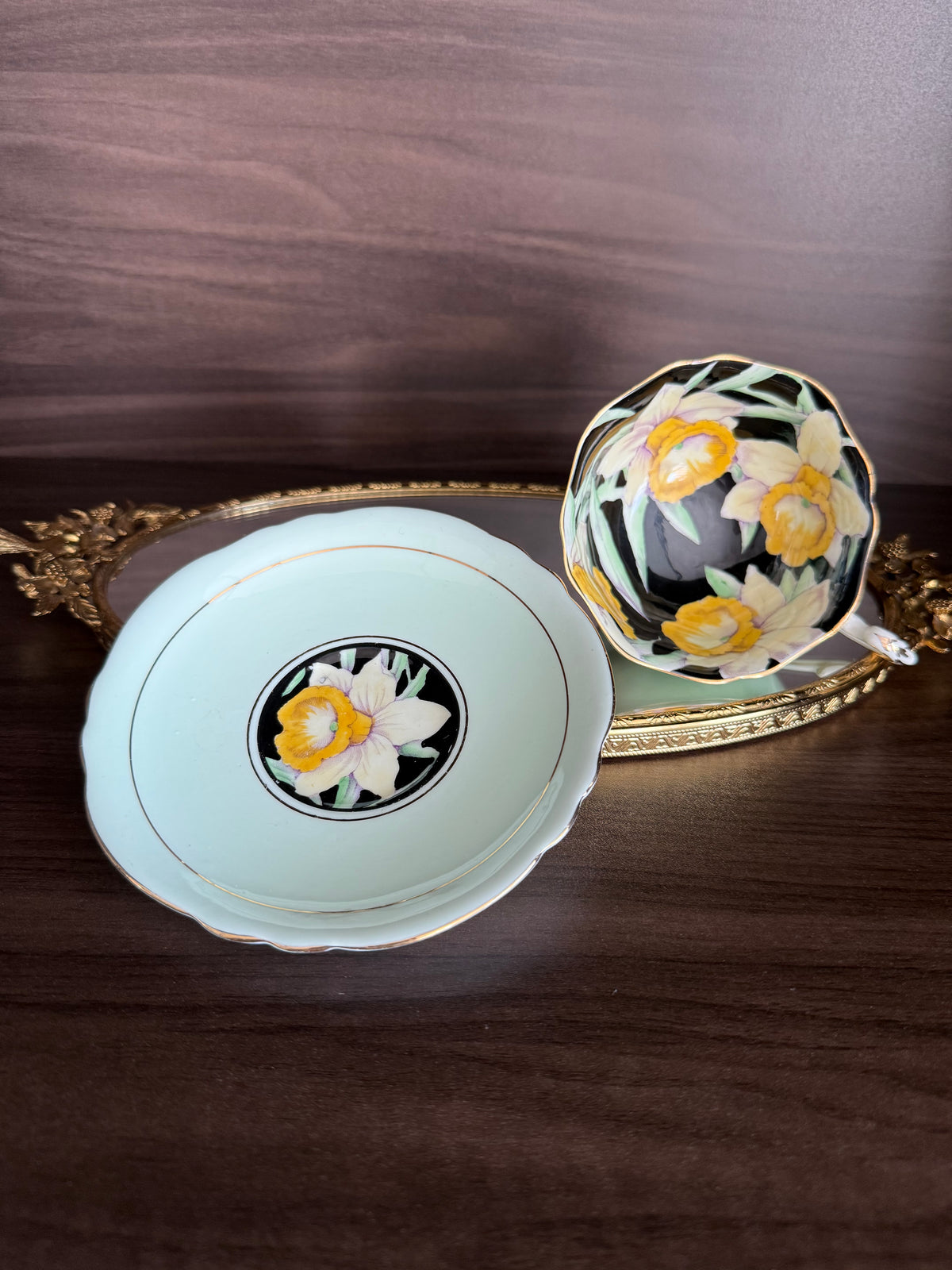 Antique 1940s Paragon Daffodil (Narcissus) Hand-Painted Porcelain Teacup and Saucer - Made in England